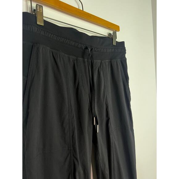 Lululemon Jogger Dance Studio MR Crop (25 in inseam) - Picture 3 of 7